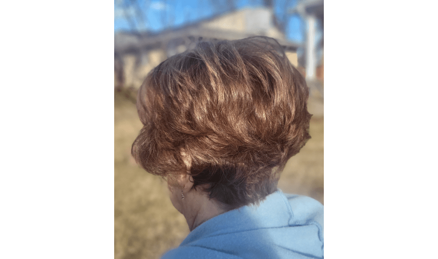 WOMEN'S HAIRCUT